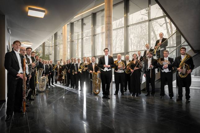 s_sbpfoyer5a--marco_kitzing | Sächsische Bläserphilharmonie - Neuigkeiten - Festkonzert zum 75. Jubiläum der Hochschule für Musik "Hans Eisler" Berlin